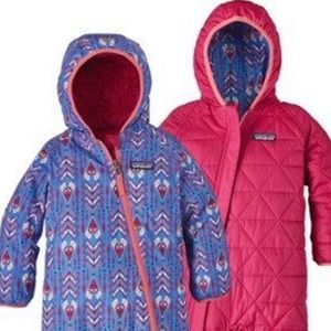 Patagonia baby reversible puff-ball bunting! ❄️